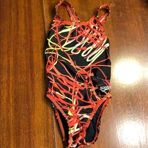 Girls Speedo Envoltura  Swimsuit Size 6/22 or 4-5